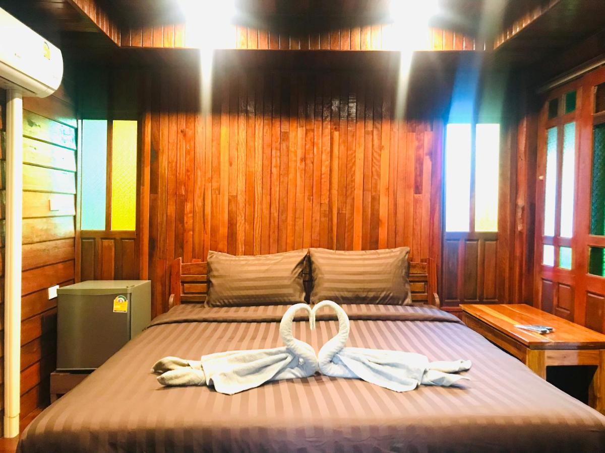 Kohkoodfarmstay Ko Kut Екстер'єр фото