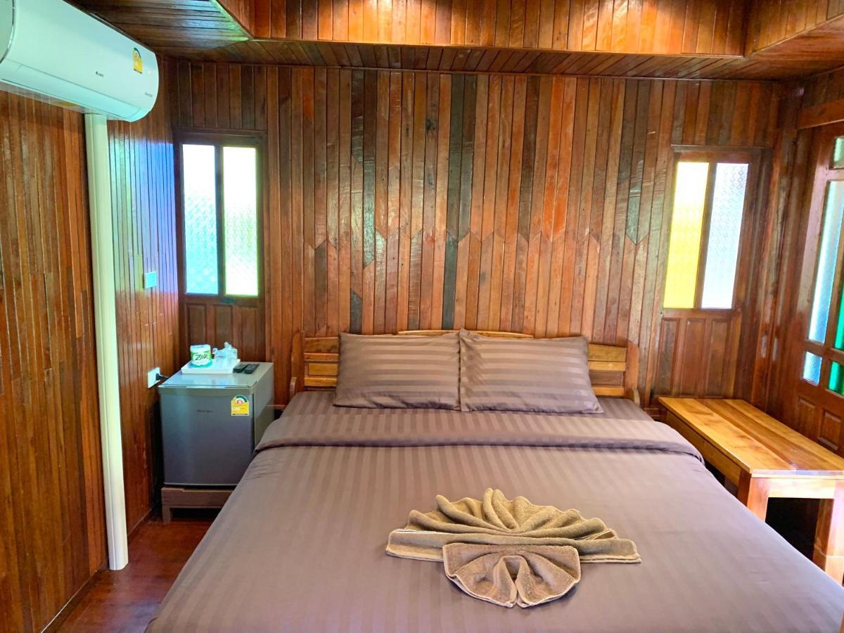 Kohkoodfarmstay Ko Kut Екстер'єр фото
