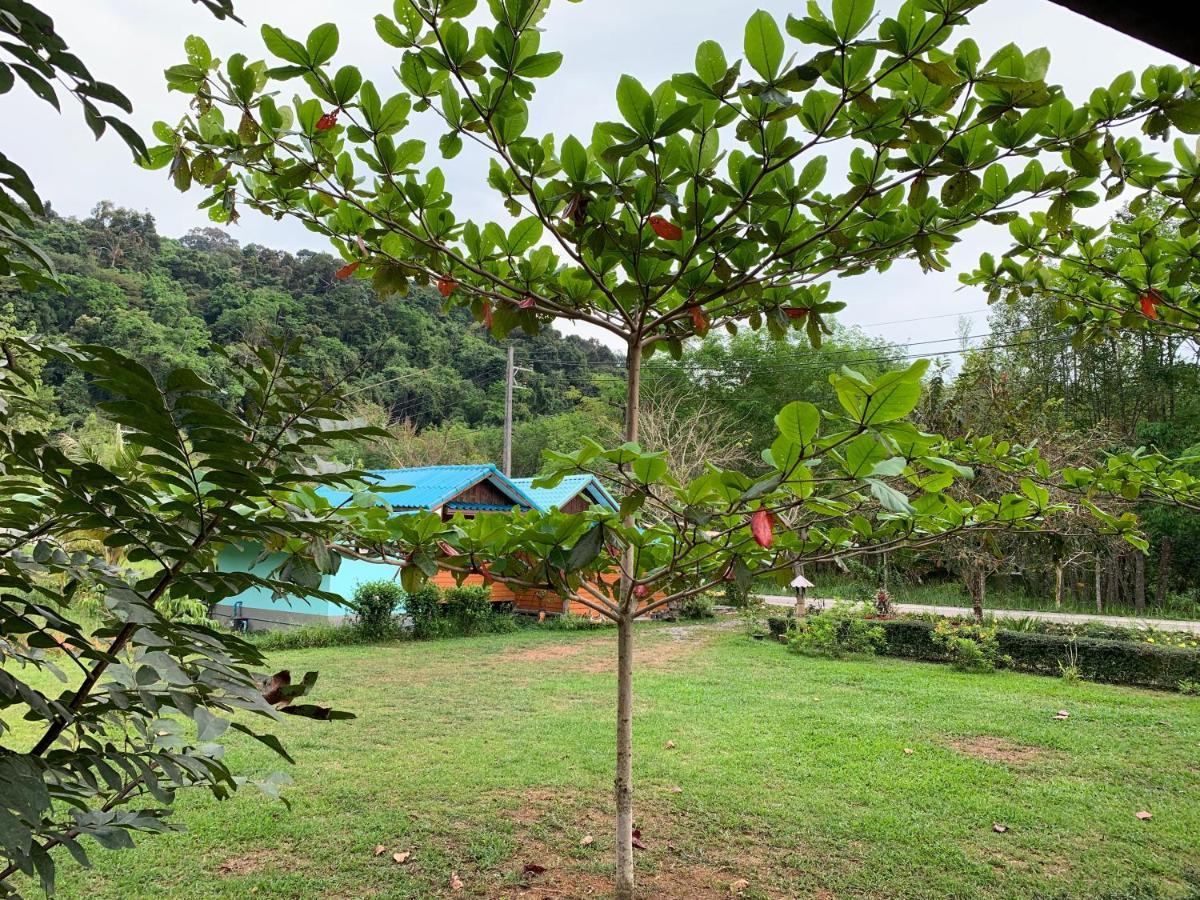 Kohkoodfarmstay Ko Kut Екстер'єр фото